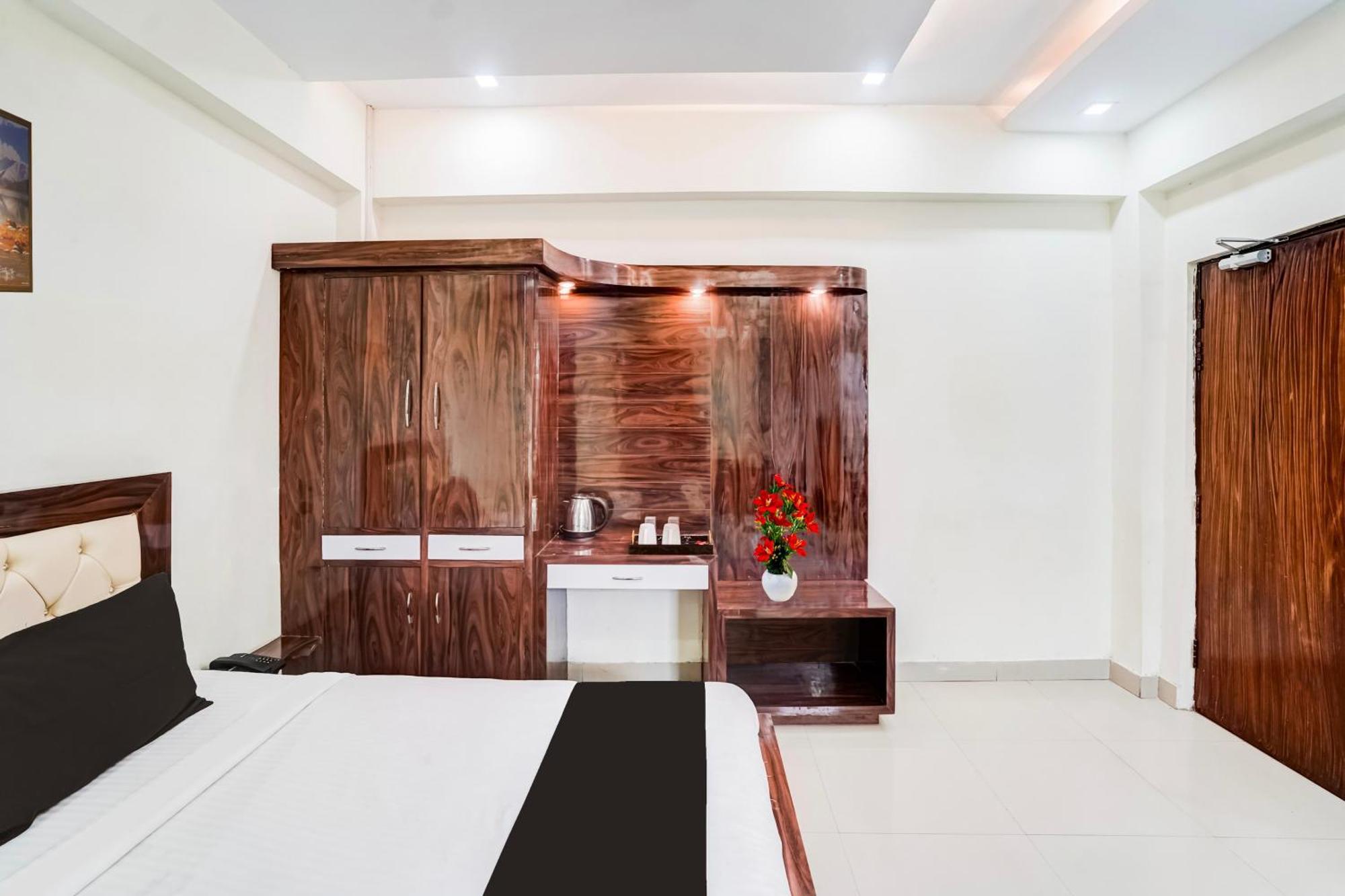Super Hotel O Sgpgi Bijnaur Εξωτερικό φωτογραφία