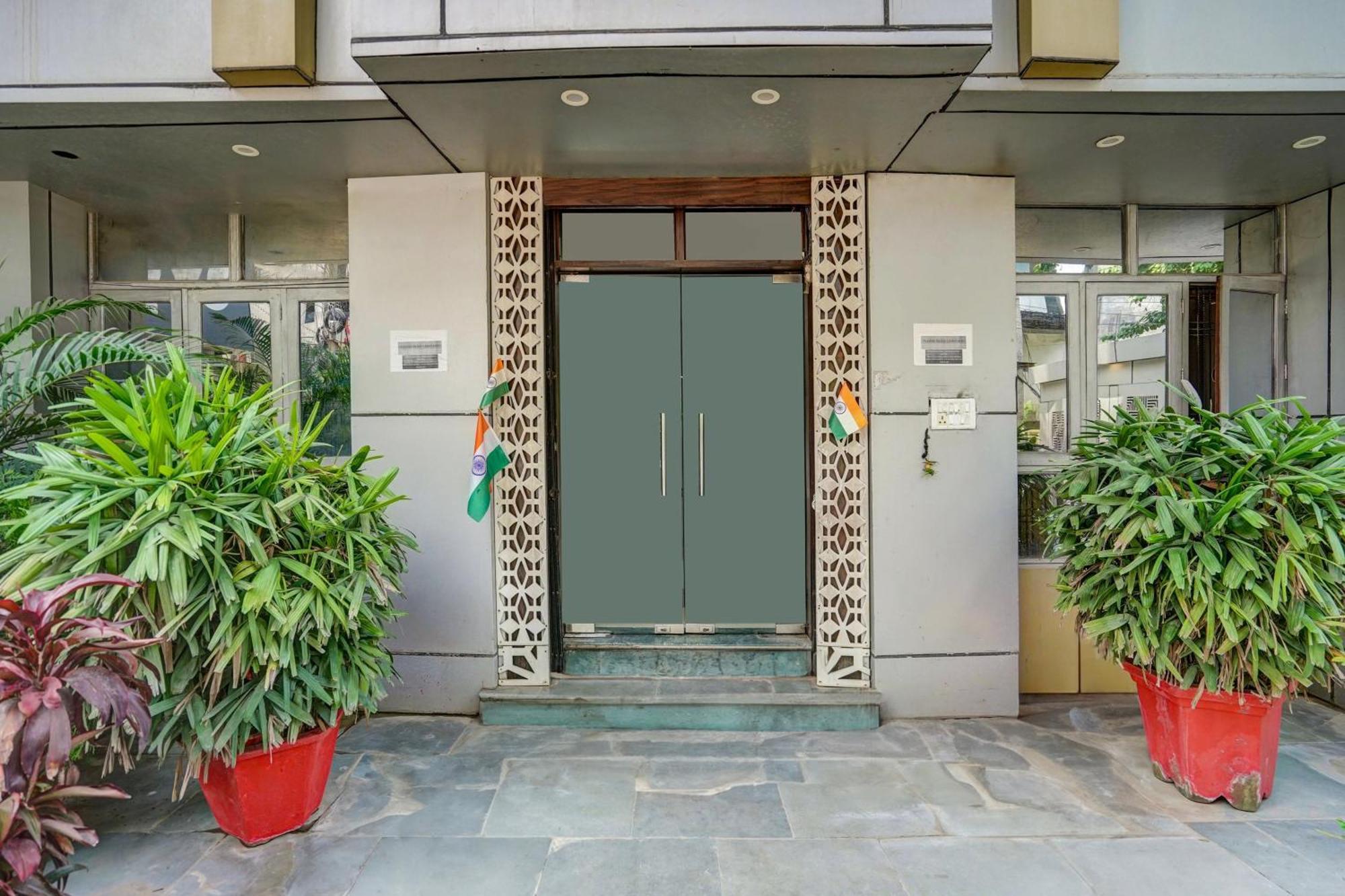 Super Hotel O Sgpgi Bijnaur Εξωτερικό φωτογραφία