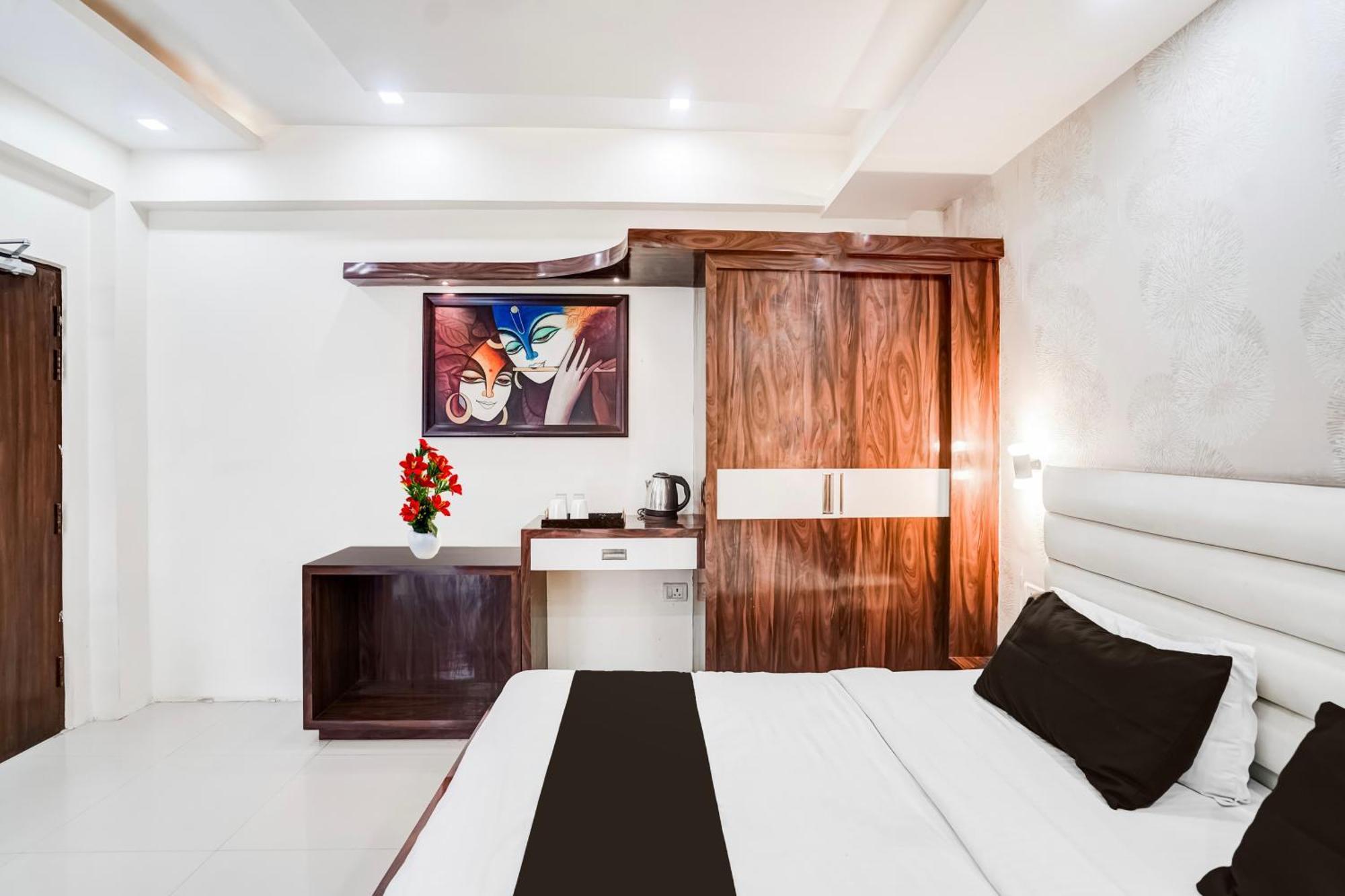 Super Hotel O Sgpgi Bijnaur Εξωτερικό φωτογραφία