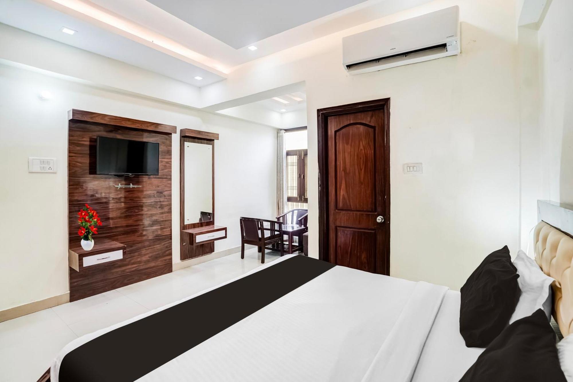 Super Hotel O Sgpgi Bijnaur Εξωτερικό φωτογραφία